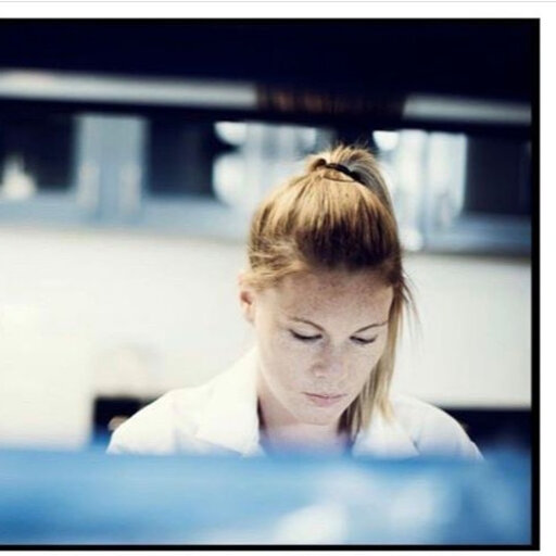 Nicole Smith conducting laboratory research